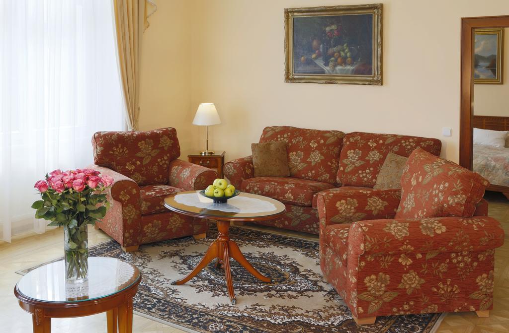 Bristol Kralovska Vila 카를로비바리 객실 사진